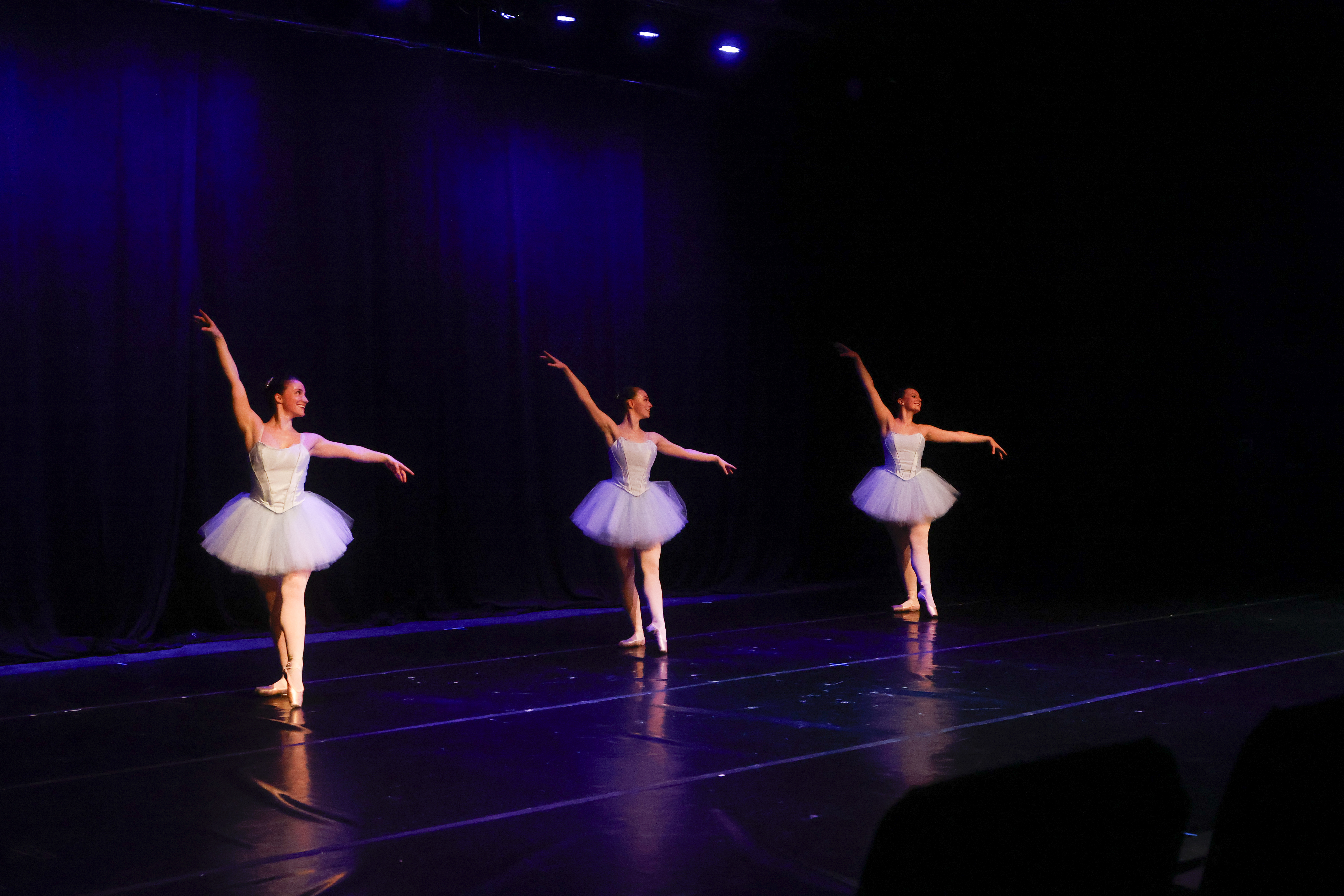 confluence contemporary ballet performing INTERVAL