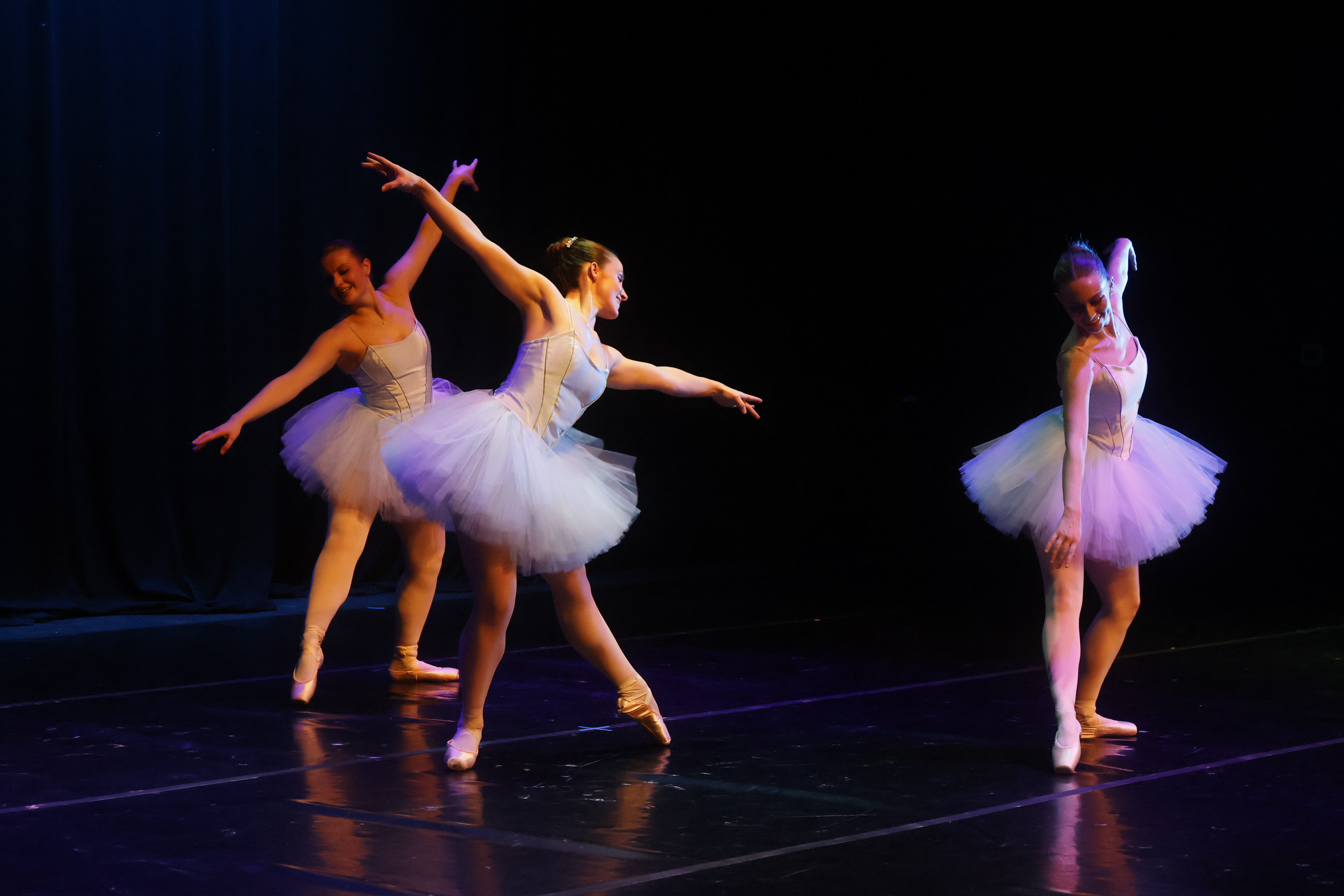 confluence contemporary ballet performing INTERVAL
