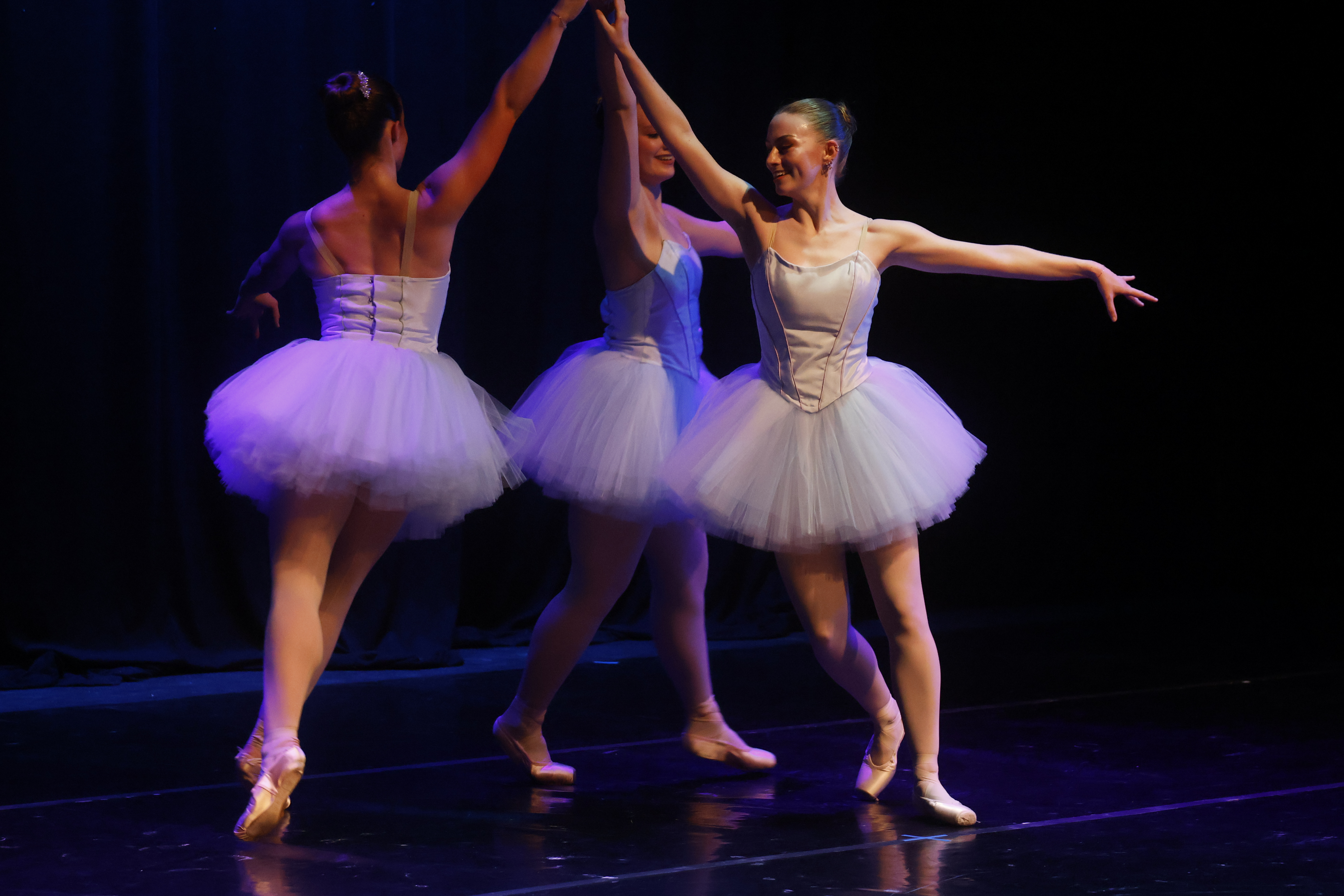 confluence contemporary ballet performing INTERVAL